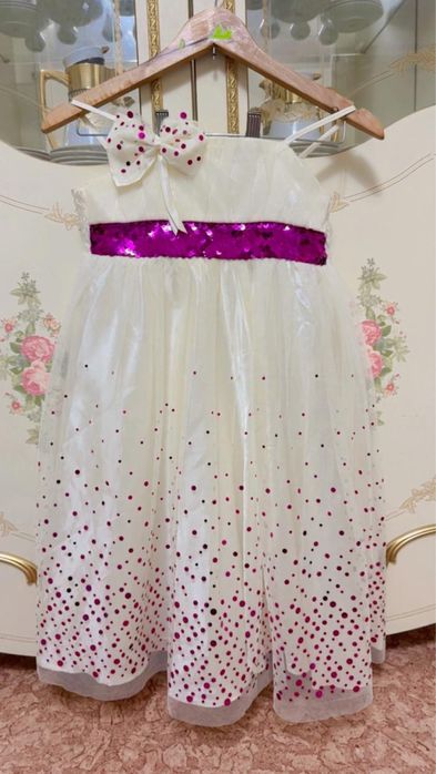 Продам платье для девочек