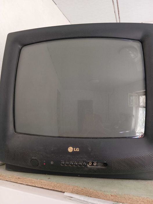 Тв LG с пристаакой диагональ 20