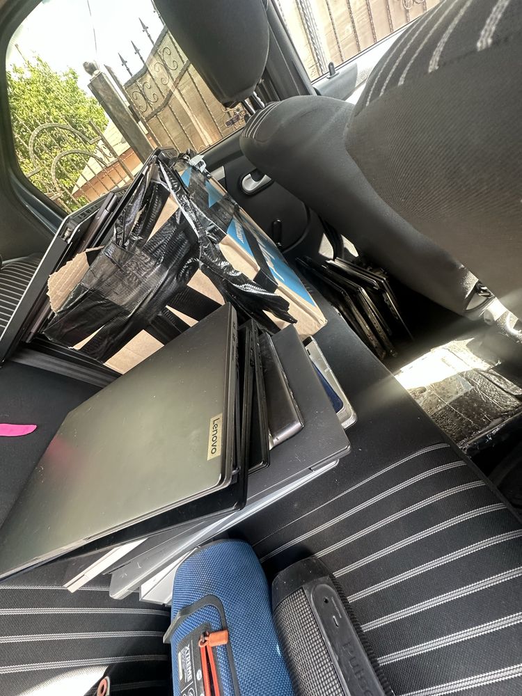 Vand laptoprui modele diferite