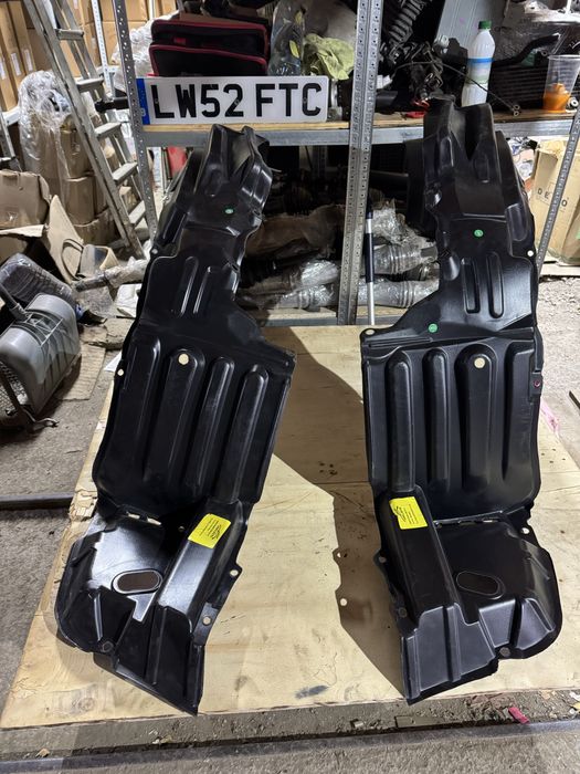 Передний подкрылок на Toyota Alphard