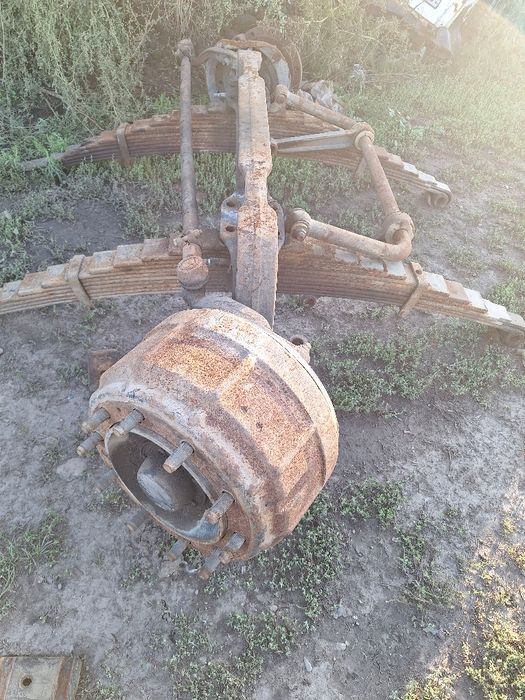 продам переднюю балку на Камаз 6520