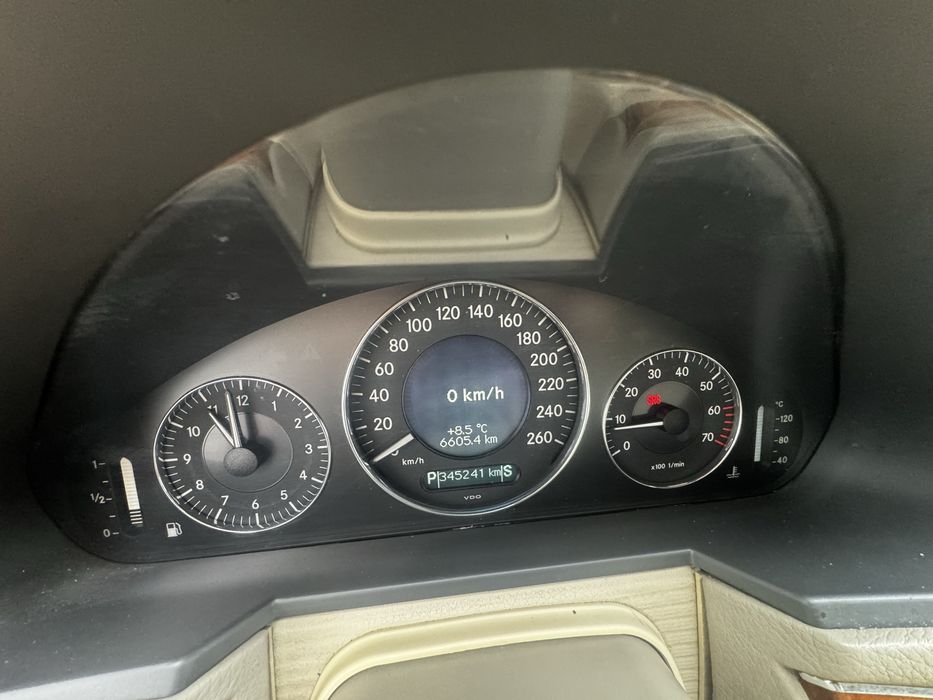 Mercedes w211 E Class