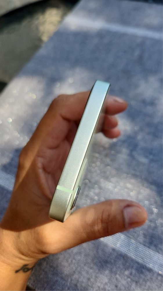 iPhone12 64GB много запазен