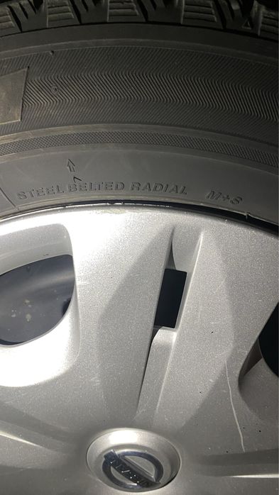 Зимние шины с дисками Bridgestone
