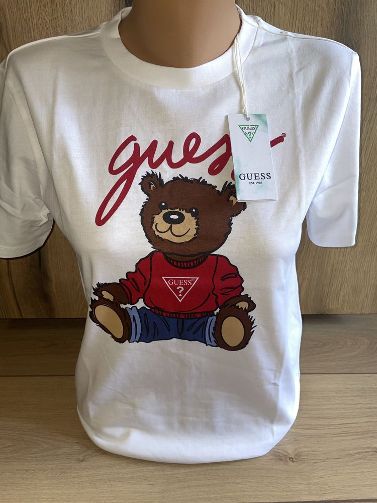 Нова Guess тениска С, М размер