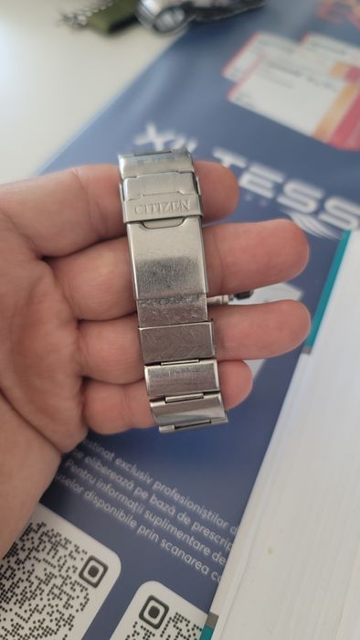 Ceas rar Citizen Oxy pe baterie