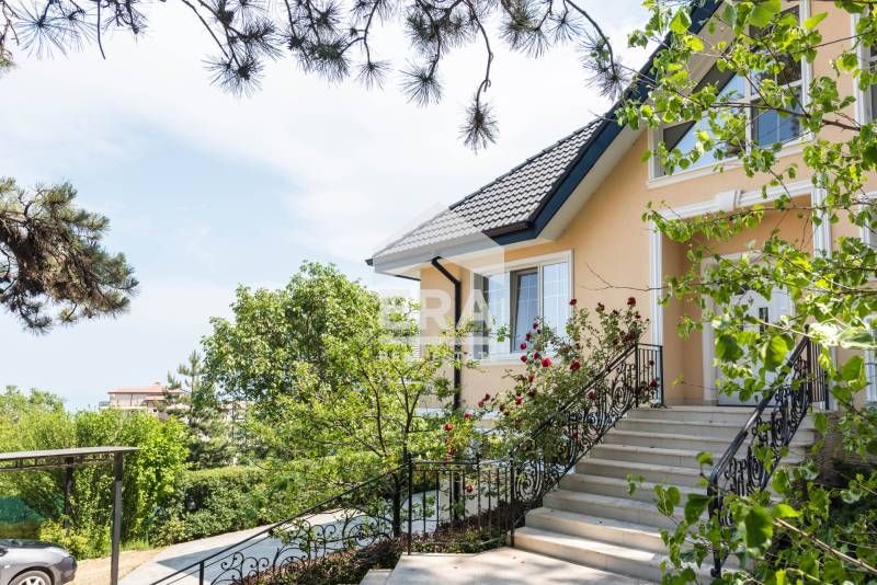 Продава се Къща в Варна, Виница - 509 кв.м за 1356 €/кв.м - Снимка #1