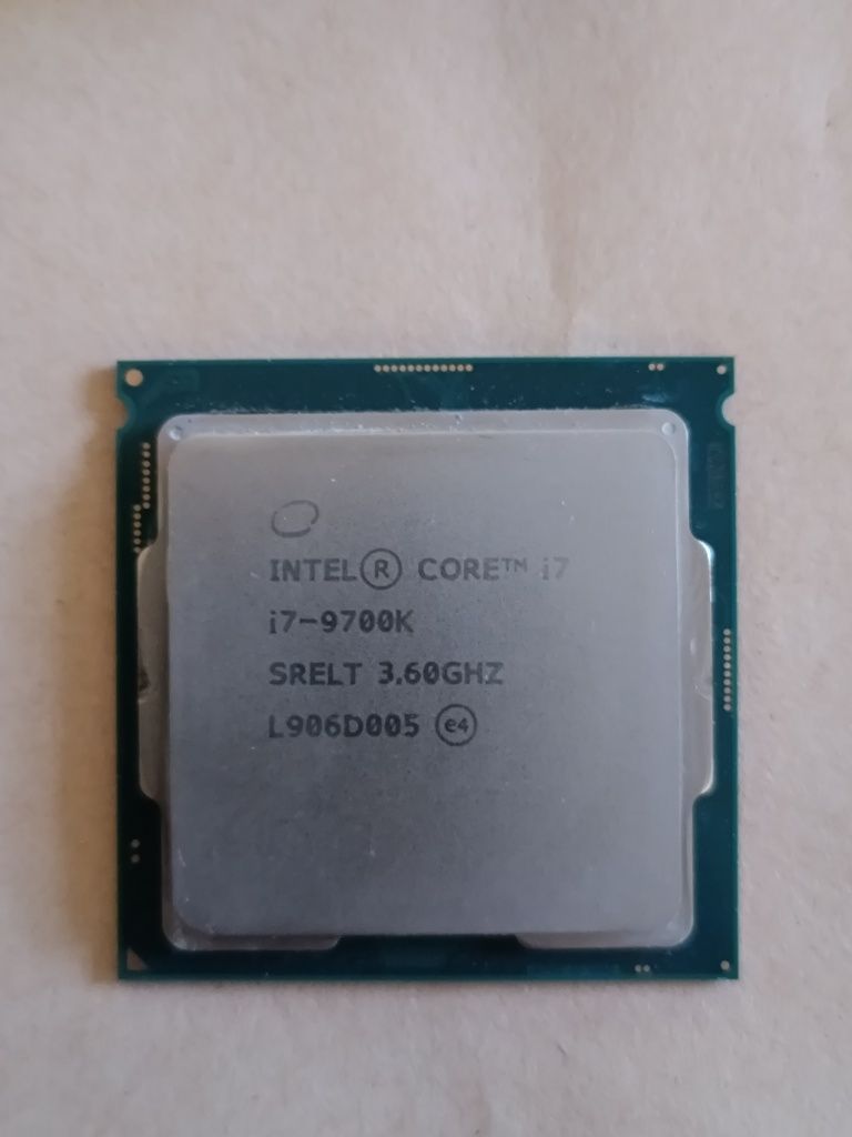 Процесор / CPU Intel i7 9700k 3.60GHZ