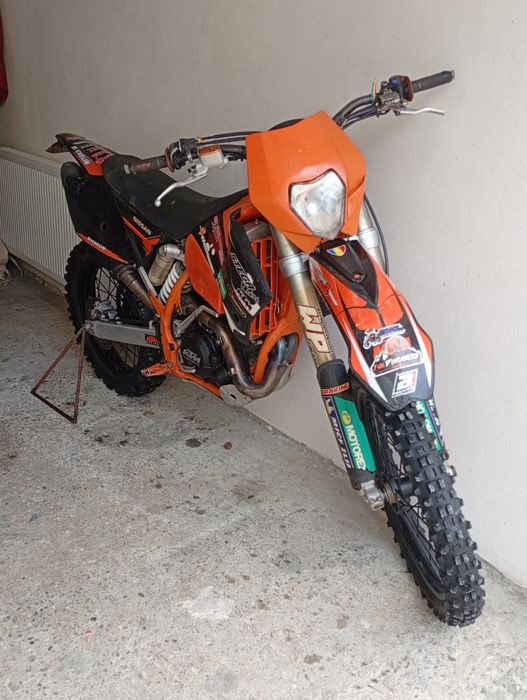 Se vinde :KTM 450 EXC 2004 schimb cu 2 t