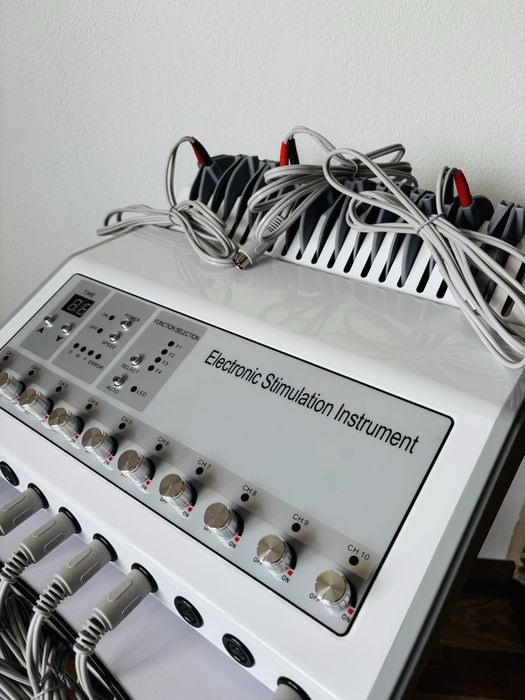 NOU! FACTURA GARANTIE! Electrostimulare Ems cu 24 paduri