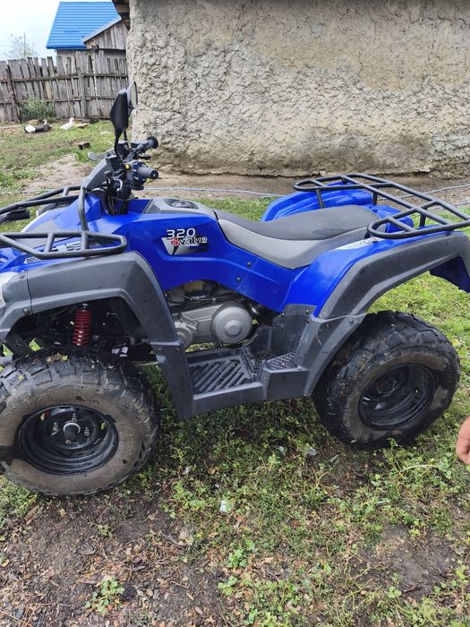 Vând ateveu 4x4 motor 375cc puțin folosit
