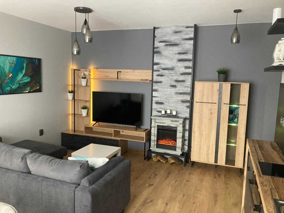 Дава се под наем Тристаен апартамент в София, Кръстова вада - 95 кв.м за 714 € - Снимка #1