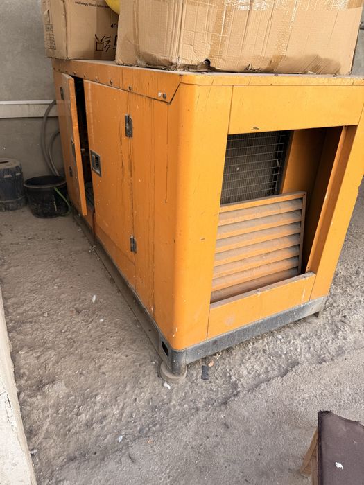 Генератор 30 KW Сотилади