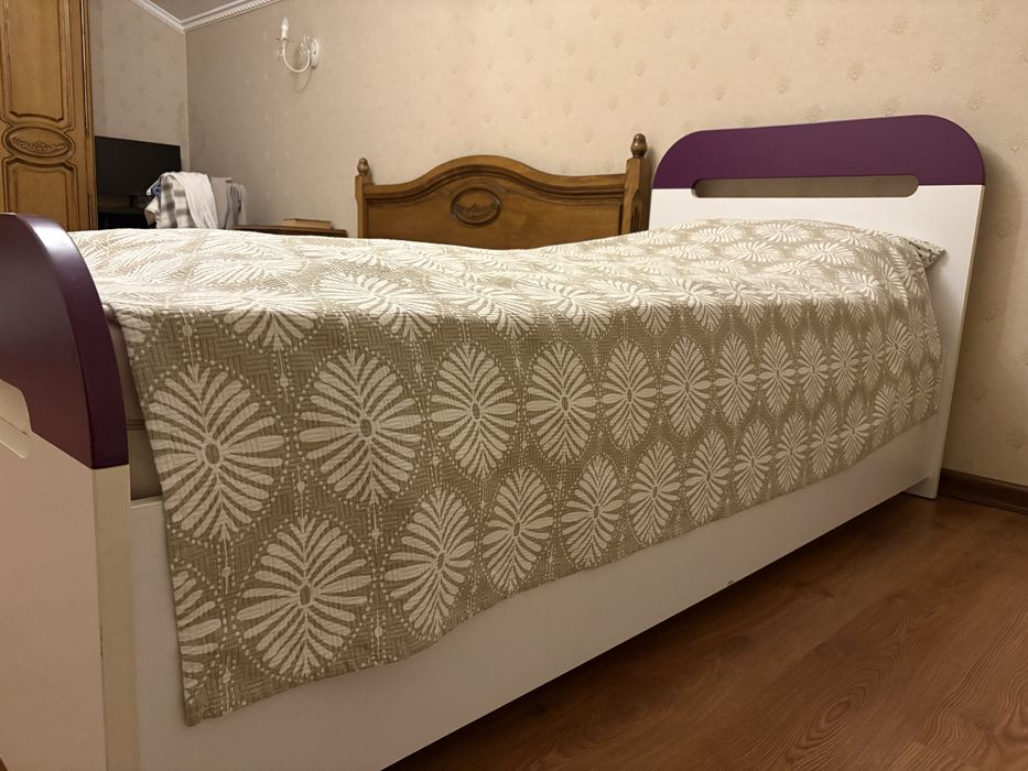 Продам кровать 200х90