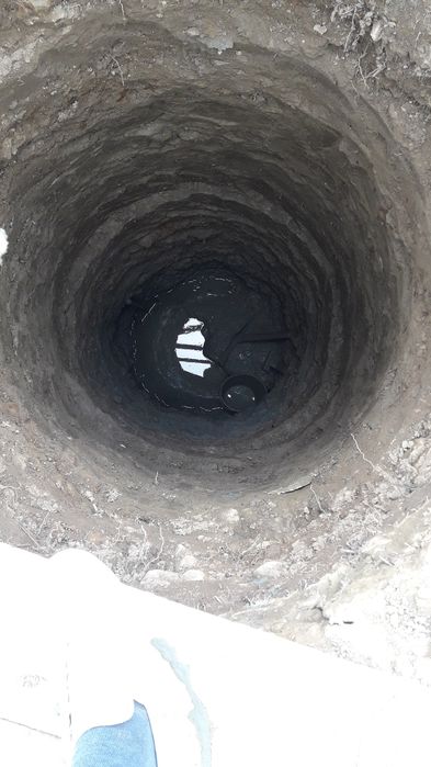 Tuburi fose și fântâni