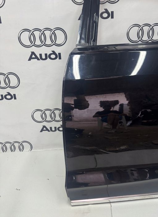 AUDI A8 D5 4N0  Задна лява  ВРАТА AUDI OE