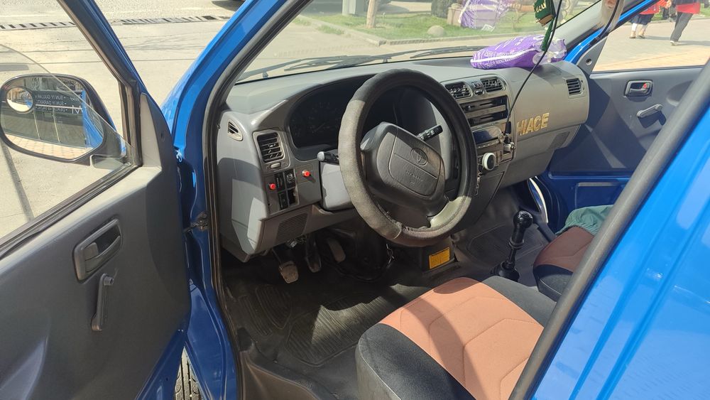 Продаётся Toyota Hiace