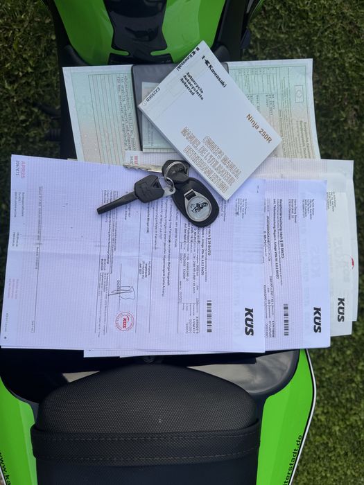 Kawasaki Ninja 250 , 2011 permis cat A2 , stare nou