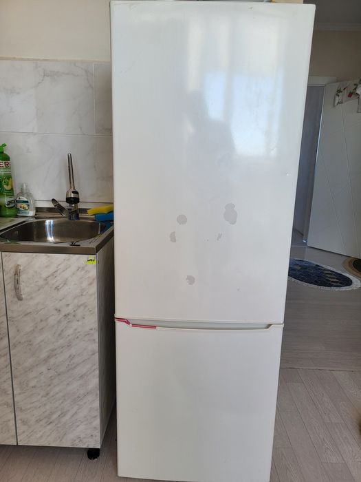Холодильник Vestel