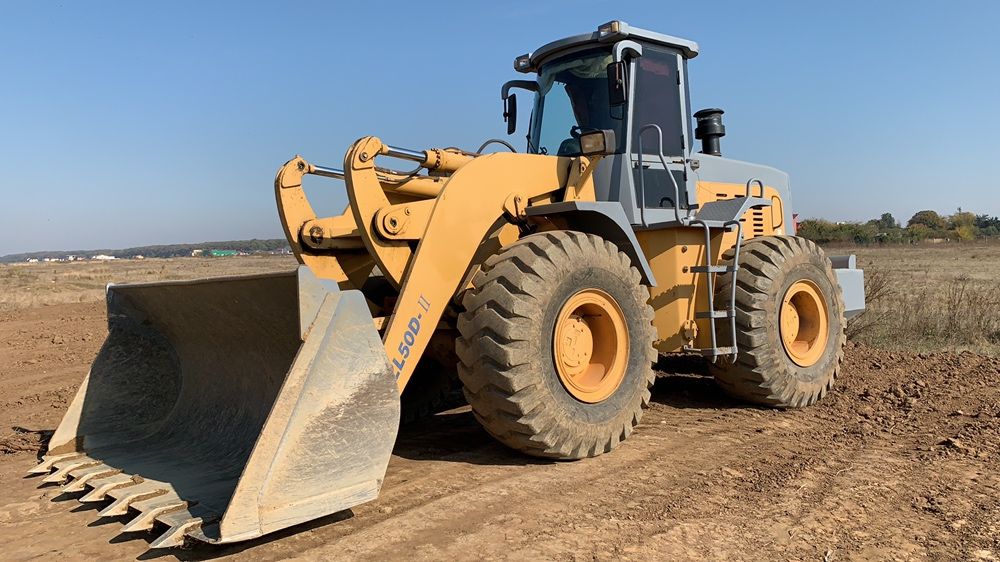 Buldozer de inchiriat