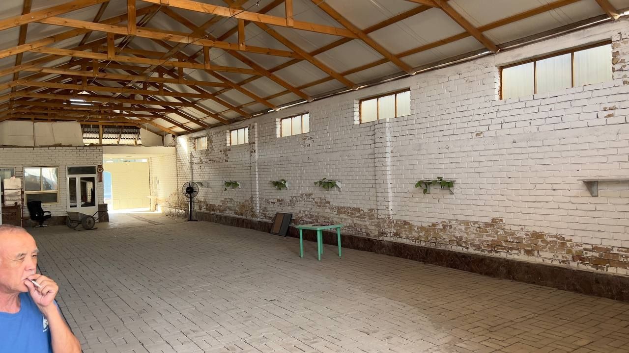 Uchastka sotiladi