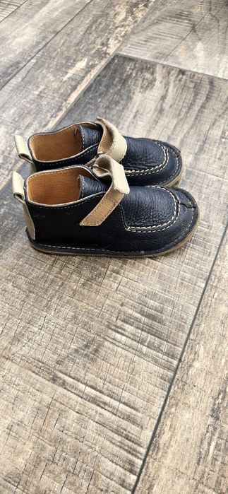 Pantofi din piele pentru copii