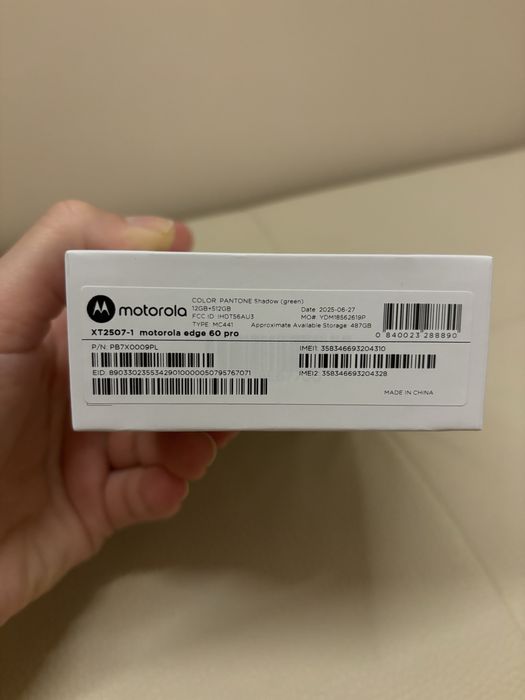 MOTOROLA EDGE 60 PRO Pantone Shadow (Green) с 36 месеца гаранция