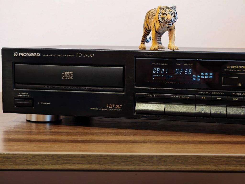 Pioneer PD-5700. Cd player de clasă. Impecabil. Ca nou. Preț fix !