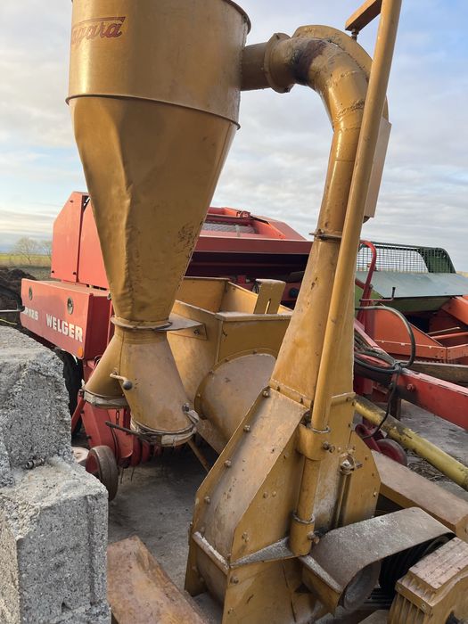 Vand moara dupa tractor