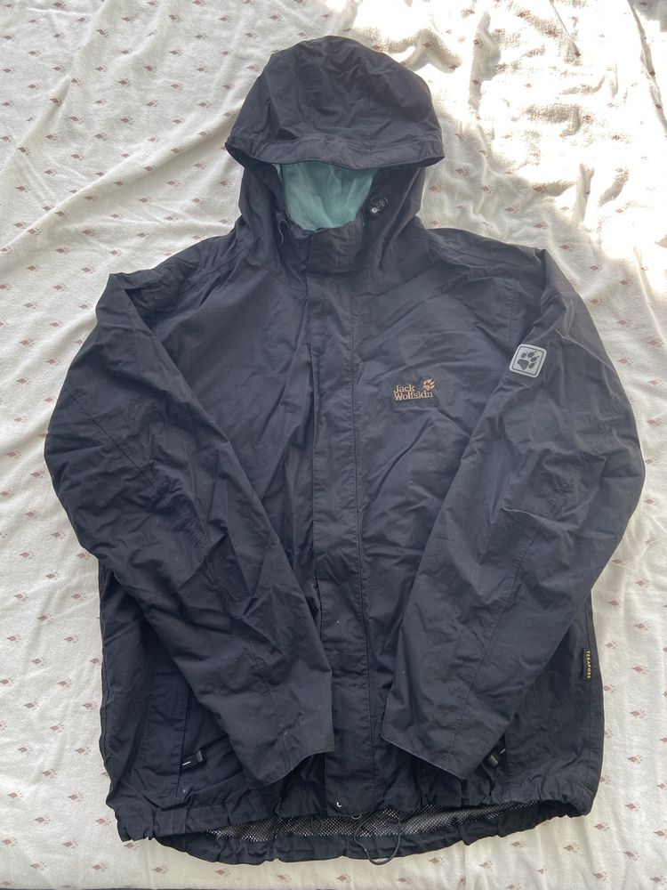 The north face, Jack Wolfskin, Columbia, Vans, Wrangler, Fred Perry