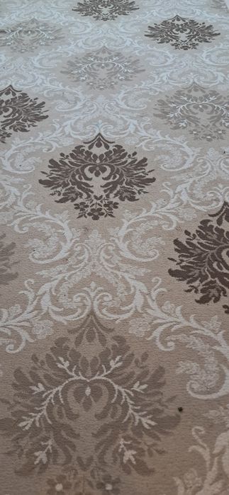 Кілем сатылады. Қалың .