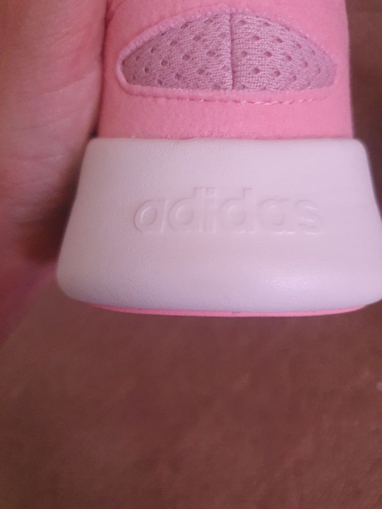 Adidași de fete marca Adidas