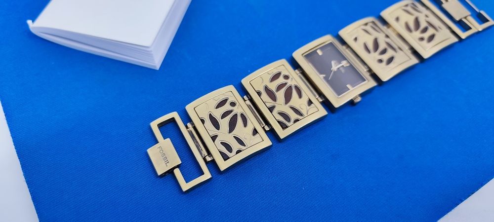 Дамски часовник гривна Fossil