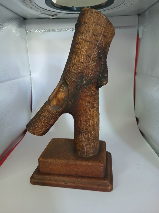 Sculptura în lemn,unicat,realizata de un soldat în 1946.