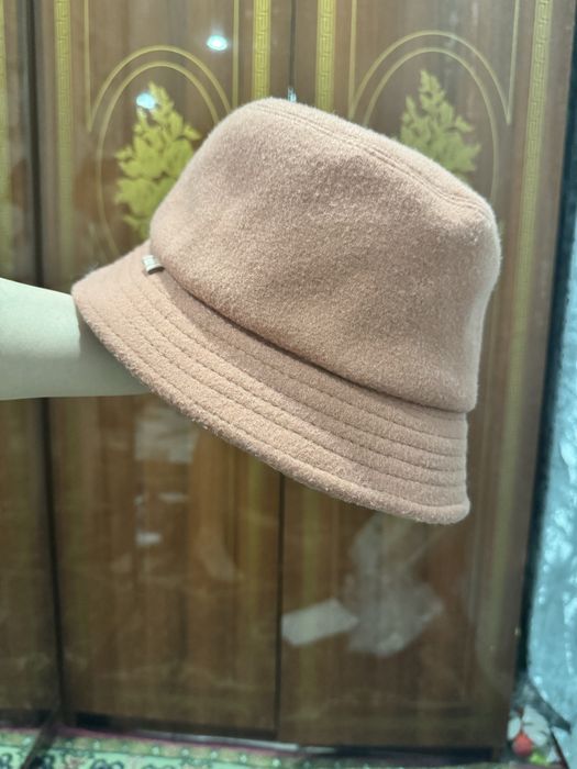 Головные уборы женские