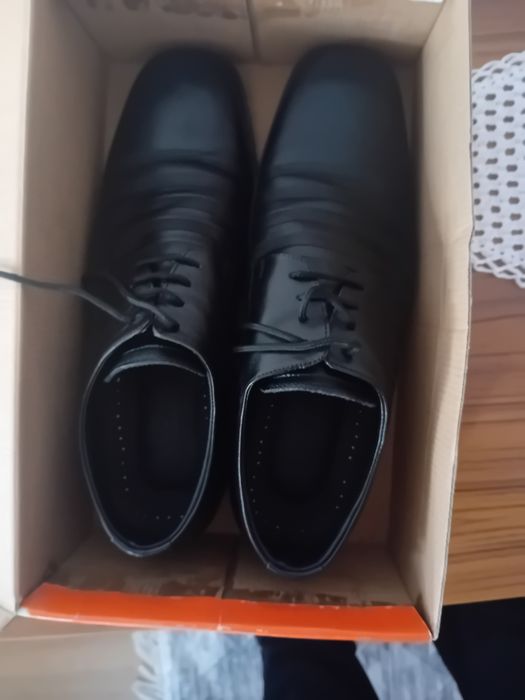 Обувки 41 номер чисто нови