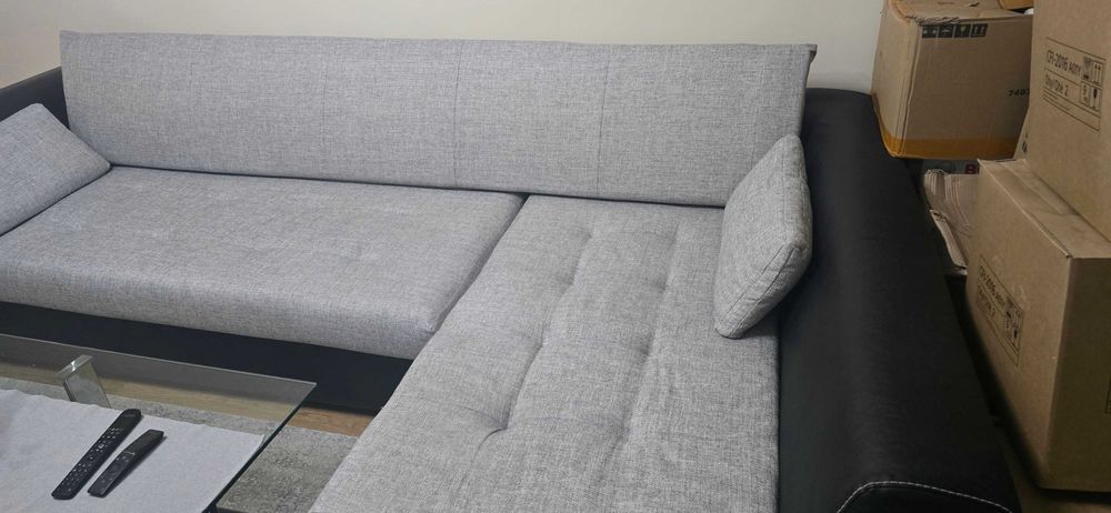 Диван с десен ъгъл