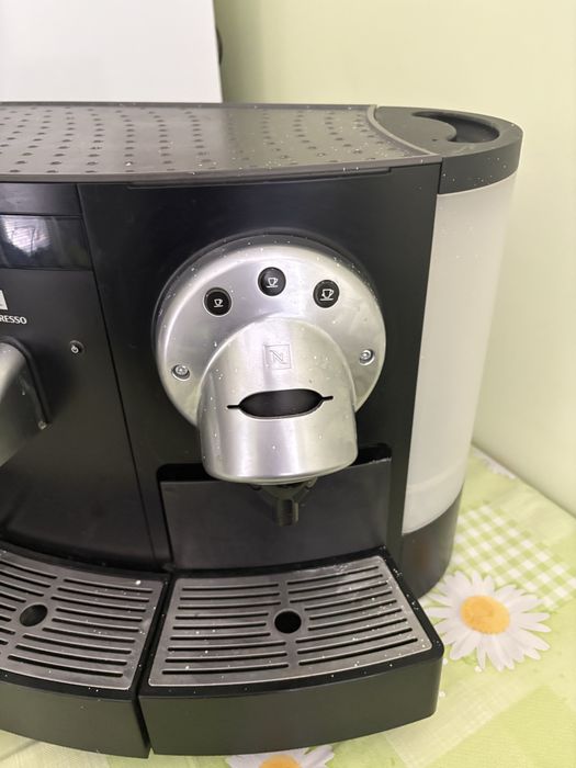 Кафе машина Nespresso СПЕШНО!!