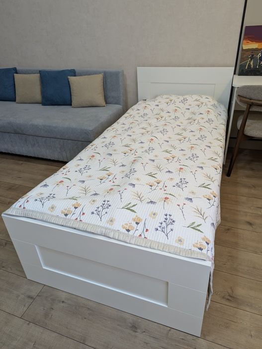 Продам кровать Сириус 90*200 с матрасом