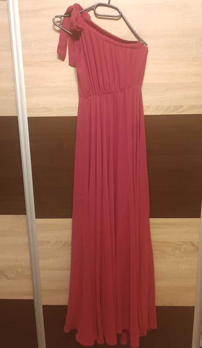 Продавам официална рокля