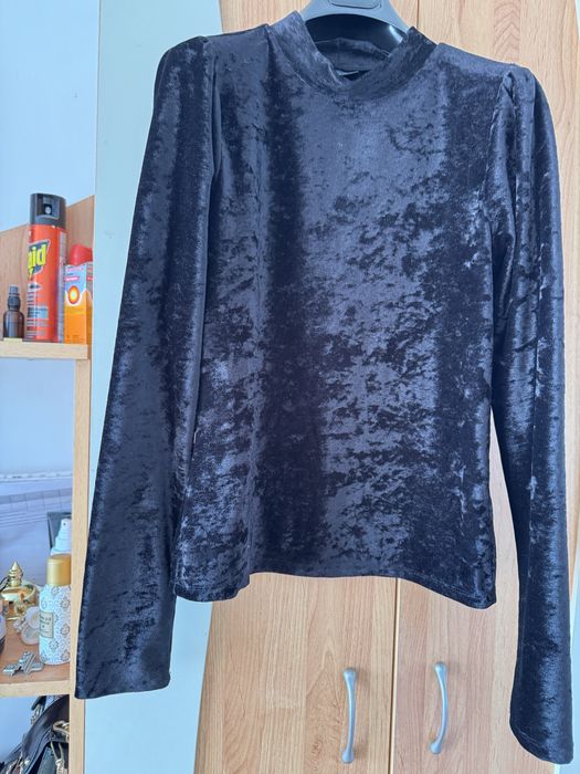 Дамски блузи ZARA H&Mи други