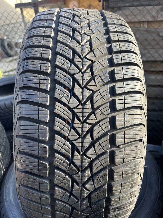 4бр Зимни гуми 225/45/17 Esa Tecar   НОВИ