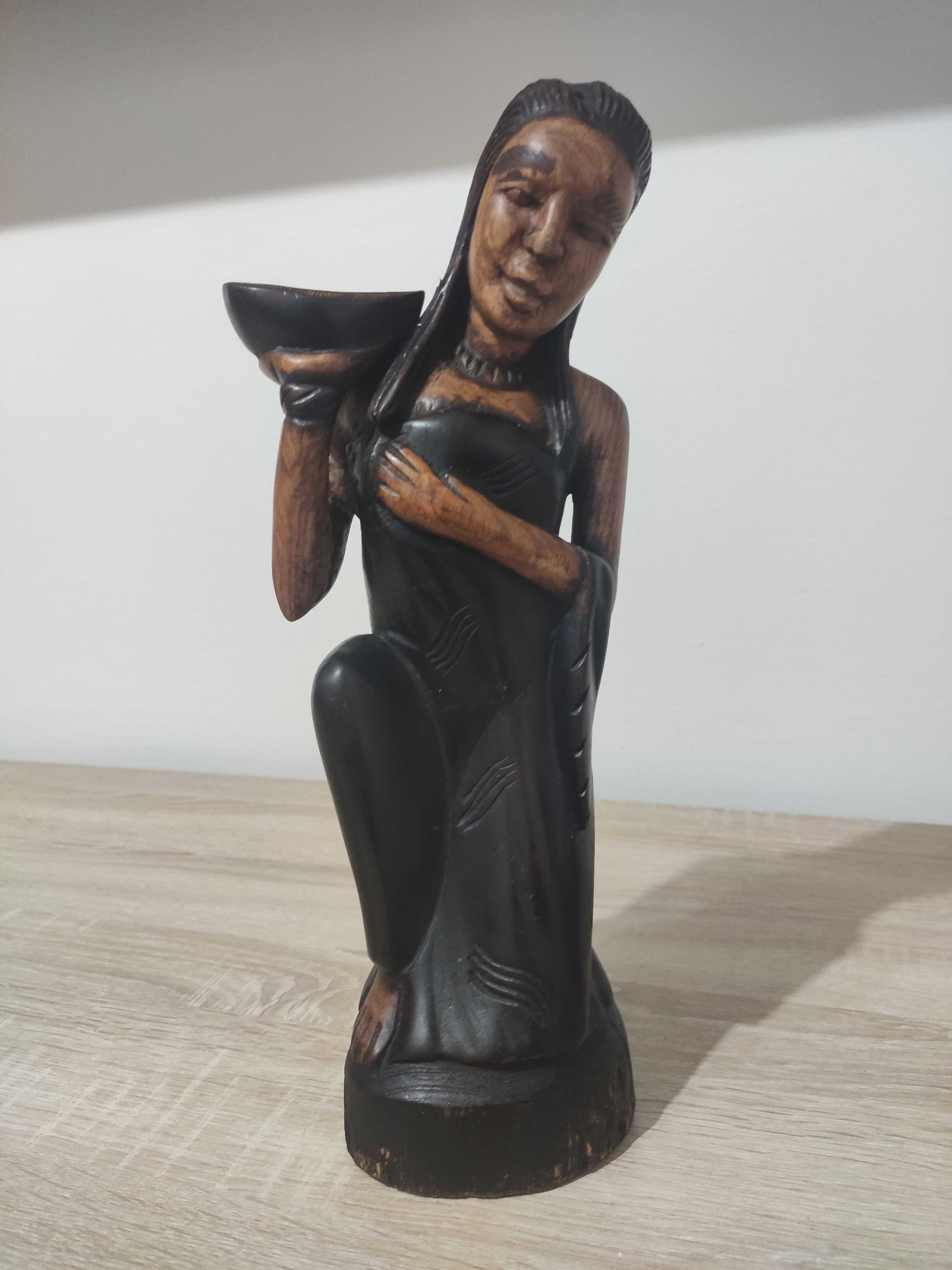 Statueta africana sculptata manual din lemn de esenta rara