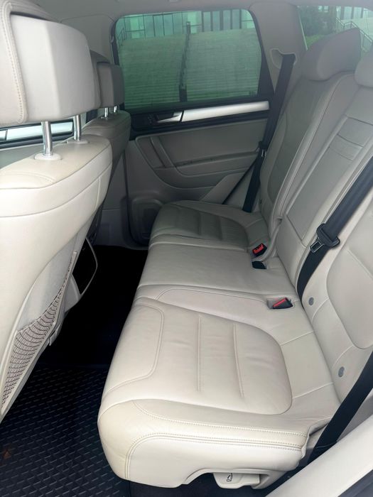 VW TOUAREG 7p 3.0Tdi an 2012. PREȚ 9999€uro