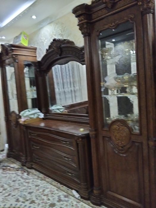 Mebilla sotiladi naxtka