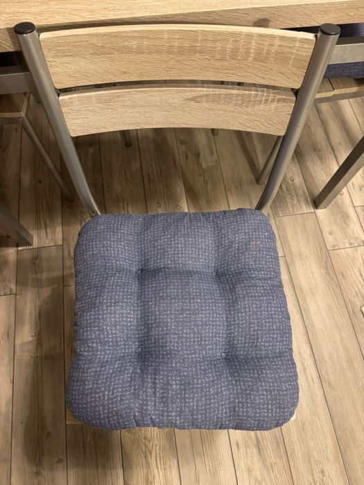 Set masa si 4 scaune bucatarie