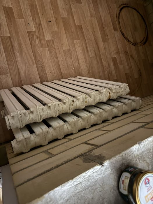 Продам чугунные батареи