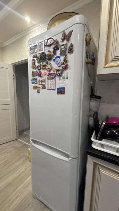 Холодильник в хорошем состояний