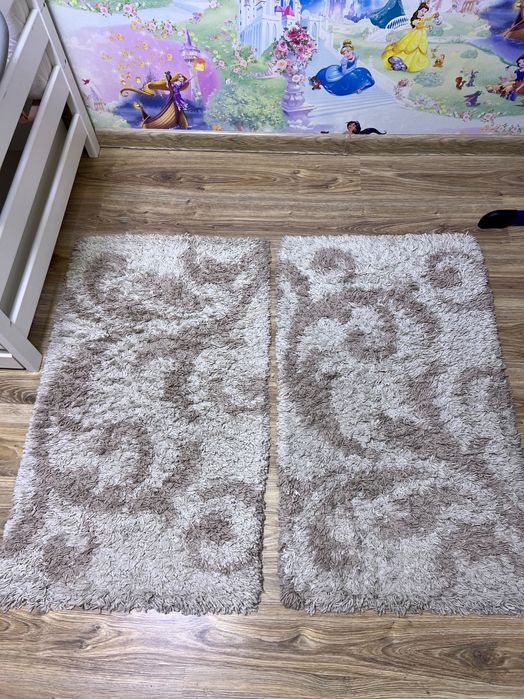 Коврики прикроватные б/у