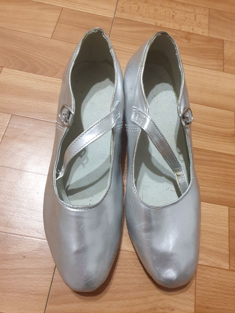Туфли для танцев чешки